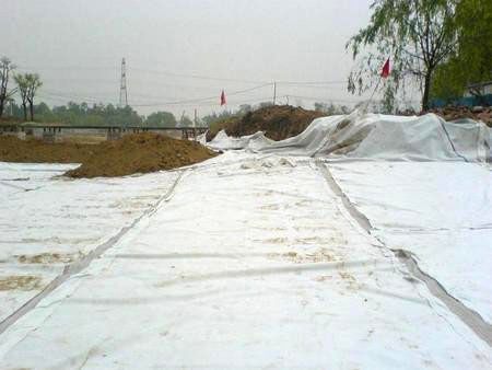 天津鹽堿地防滲復(fù)合膜焊接