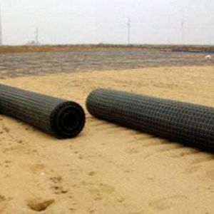 中鐵四局安徽銅陵雙向格柵鋪設(shè)